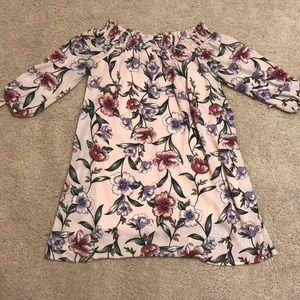 ONLY WORN ONCE SMOKE FREE HOME